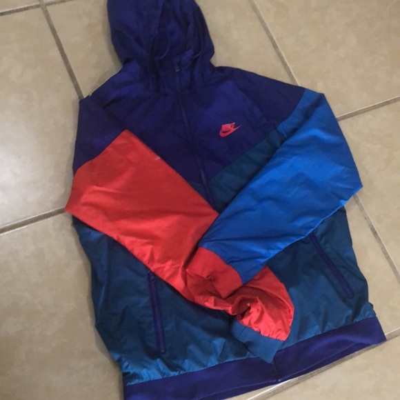 Nike jacket - Picture 3 of 3